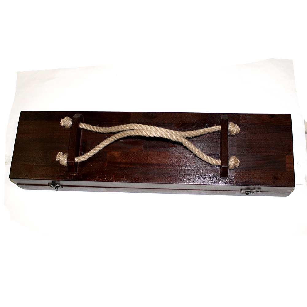 Набір в деревяному кейсі: шампура (6 шт) - 68 см,чарки (6 шт)  - 50 мл,  ніж та  вилка - 27 см 187-2016