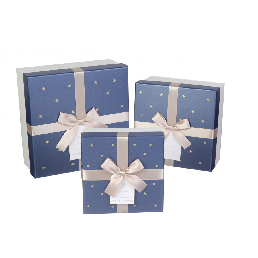 Коробка для подарунків прямокутна, колір білий з синім, 18 х 18 х 9 см HL-JKZ-40